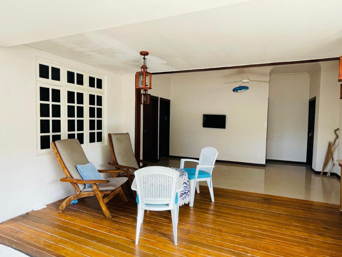 Orimas Retreat Hotel Thulusdhoo Exterior foto